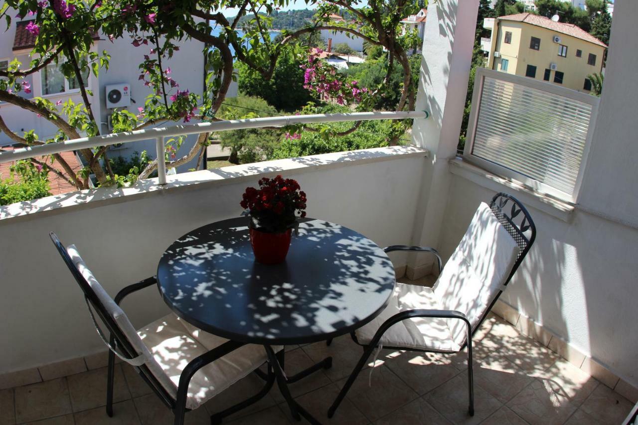 Apartmani Surlin Hvar Town Exterior photo