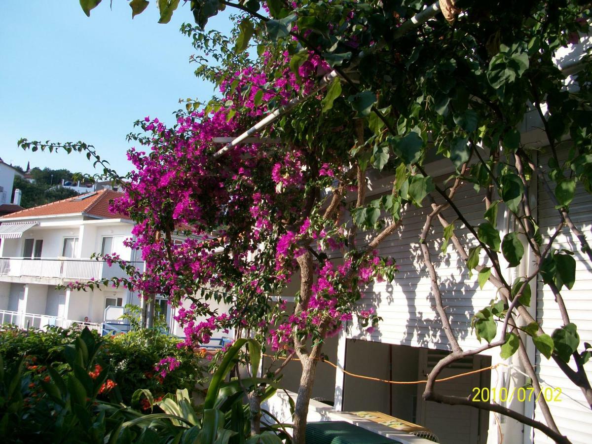 Apartmani Surlin Hvar Town Exterior photo