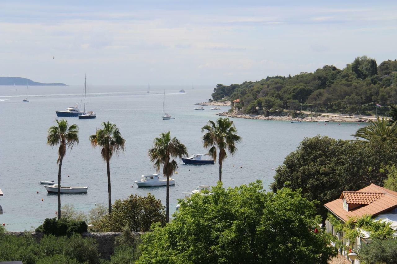 Apartmani Surlin Hvar Town Exterior photo